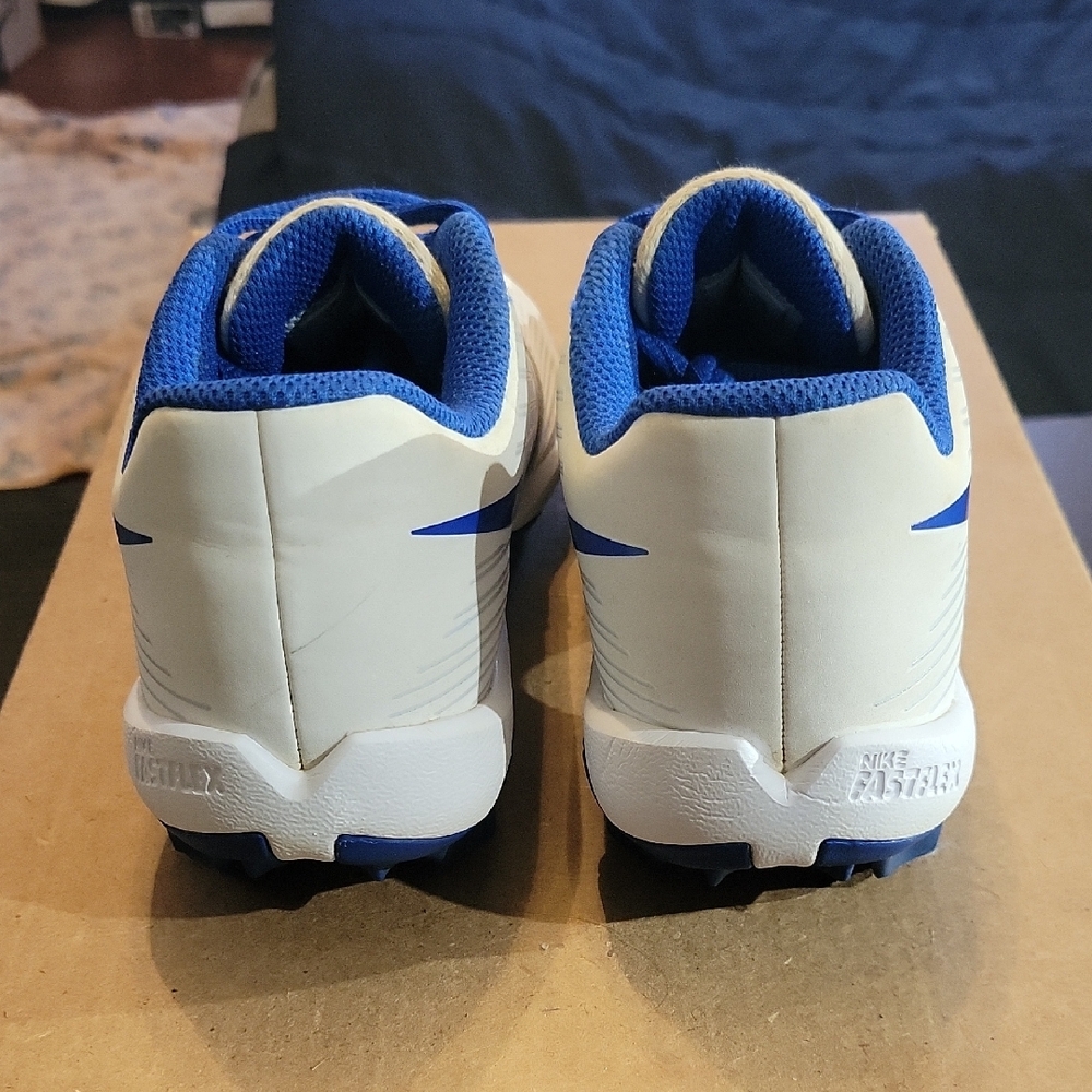 Nike Hyperdiamond 3 White and Blue Kids Cleats (2020) 12c EUC - Picture 5 of 10